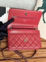 CC WOC ENTRUPY 19 BAG IN CHERRY RED CALFSKIN - Image 5
