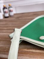 MINI NEO 17 EVELYNE BAG IN EMERALD GREEN CANVAS AND WHITE - Image 4