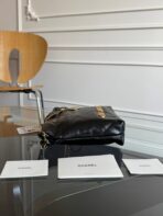 CC MINI HOBO HANDBAG 20 IN BLACK CALFSKIN GOLD-TONE HARDWARE - Image 5