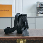 HAMAC BAG 28 IN BLACK MONOGRAM ECLIPSE CANVAS - Image 9