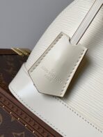 ALMA BB BAG 23 IN BEIGE GRAIN EPI COWHIDE - Image 6