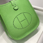 MINI NEO 18 EVELYNE BAG IN LIGHT GREEN GRAINED - Image 2