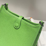 MINI NEO 18 EVELYNE BAG IN LIGHT GREEN GRAINED - Image 3