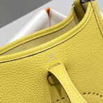 MINI NEO 18 EVELYNE BAG IN BUMBLEBEE YELLOW GRAINED - Image 2