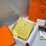 MINI NEO 18 EVELYNE BAG IN BUMBLEBEE YELLOW GRAINED - Image 7