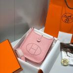 MINI NEO 18 EVELYNE BAG IN BABY PINK GRAINED - Image 4