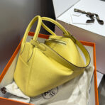 HM LINDY 30 BAG IN YELLOW   GOLD HARDWARE - Image 2