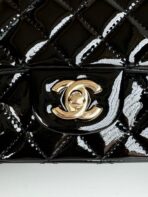 MINI FLAP BAG 20 IN BLACK GLOSSY CALFSKIN GOLD HARDWARE - Image 4