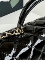 MINI FLAP BAG 20 IN BLACK GLOSSY CALFSKIN GOLD HARDWARE - Image 7