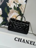 MINI FLAP BAG 20 IN BLACK GLOSSY CALFSKIN GOLD HARDWARE - Image 8