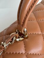 FLAP BAG 20 IN BRONZE BROWN LAMBSKIN WITH HANDLE - Image 6