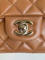 FLAP BAG 20 IN BRONZE BROWN LAMBSKIN WITH HANDLE - Image 9