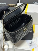 CC 18 CLUTCH BAG IN BLACK CALFSKIN GOLD HARDWARE - Image 5