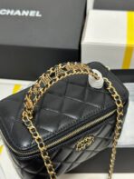CC 18 CLUTCH BAG IN BLACK CALFSKIN GOLD HARDWARE - Image 7