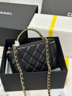 CC 18 CLUTCH BAG IN BLACK CALFSKIN GOLD HARDWARE - Image 4