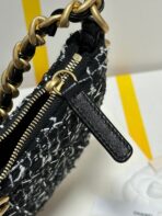 HOBO BAG 23 IN BLACK MIX WHITE TWEED GOLD HARDWARE - Image 8