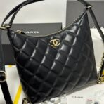 CC MAXI 30 HOBO BAG IN BLACK CALFSKIN WITH STRAP