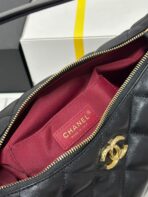 CC MAXI 30 HOBO BAG IN BLACK CALFSKIN WITH STRAP - Image 8
