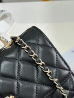 FLAP BAG 18 WITH HANDLE IN BLACK CALFSKIN GOLD HARDWARE - Image 4