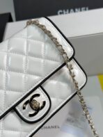 QUILTED FLAP BAG WITH BLACK TRIM 19 IN WHITE - Image 5