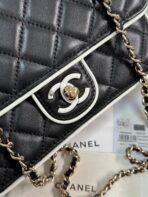 QUILTED FLAP BAG WITH WHITE TRIM 19 IN BLACK - Image 8