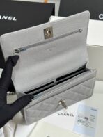 FLAP BAG WITH SILVER-TONE HANDLE 19 IN GREY SHINY CAVIAR SKIN - Image 4