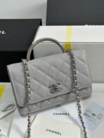FLAP BAG WITH SILVER-TONE HANDLE 19 IN GREY SHINY CAVIAR SKIN - Image 5