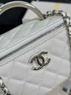 MINI VANITY TOP HANDLE CASE 17 IN WHITE CAVIAR SKIN SILVER-TONE PLATED METAL - Image 4