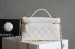 COSMETIC BAG 19 IN WHITE GRAINED CALFSKIN GOLD HARDWARE - Image 8