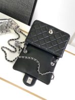 CC SMALL 17 FLAP BAG IN BLACK CALFSKIN - Image 4