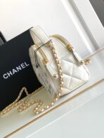 CC CLASSIC MINI 20 CLUTCH WITH STRAP IN GLOSSY WHITE CALFSKIN - Image 8