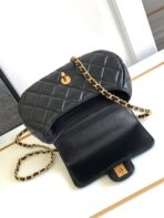 CC MINI 20 HANDBAG IN BLACK CALFSKIN GOLD HARDWARE - Image 4