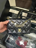 CC MINI 23 FLAP BAG IN BLACK CALFSKIN GOLD HARDWARE - Image 7