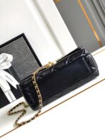 CC MEDIUM 22 FLAP BAG IN BLACK LAMBSKIN GOLD HARDWARE - Image 9
