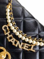 CC MEDIUM 22 FLAP BAG IN BLACK LAMBSKIN GOLD HARDWARE - Image 7