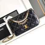 CC MEDIUM 22 FLAP BAG IN BLACK LAMBSKIN GOLD HARDWARE - Image 2