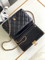 CC MEDIUM 22 FLAP BAG IN BLACK LAMBSKIN GOLD HARDWARE - Image 3