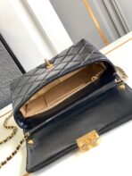 CC MEDIUM 22 FLAP BAG IN BLACK LAMBSKIN GOLD HARDWARE - Image 8