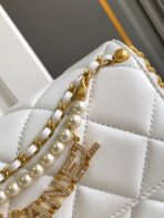 CC MINI 20 FLAP BAG IN WHITE LAMBSKIN GOLD HARDWARE - Image 5