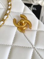 CC MEDIUM 22 FLAP BAG IN WHITE LAMBSKIN GOLD HARDWARE - Image 6