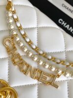 CC MEDIUM 22 FLAP BAG IN WHITE LAMBSKIN GOLD HARDWARE - Image 5