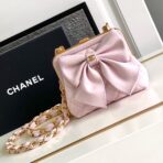 CC MINI 13 CLUTCH WITH STRAP IN LIGHT PINK LAMBSKIN ATTACH BOW - Image 2