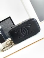 CC 17 CLUTCH WITH STRAP IN BLACK CALFSKIN - Image 7