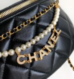 CC WAIST 24 BAG IN BLACK CALFSKIN WITH PEARL CHAIN AND GOLD HARDWARE - Image 4