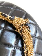 CC 16 MINI POUCH IN BLACK GRAINED CALFSKIN AND GOLD METAL - Image 5