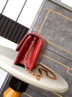 CLASSIC FLAP BAG 22 IN APPLE RED CALFSKIN GOLD HARDWARE - Image 9