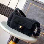 HOBO BAG 32 IN BLACK NYLON WITH GOLD METAL - Image 2