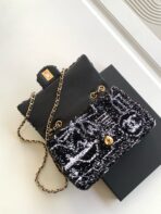 CLASSIC FLAP BAG 21 IN WHITE MIX BLACK SEQUINS GOLD HARDWARE - Image 10