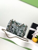 FLAP BAG 21 IN BASIL GREEN MIX WHITE SHINY SEQUINS GOLD HARDWARE - Image 4