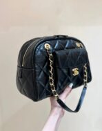 QUILTED BOWLING BAG 33 IN BLACK  GOLD HARDWARE - Image 8